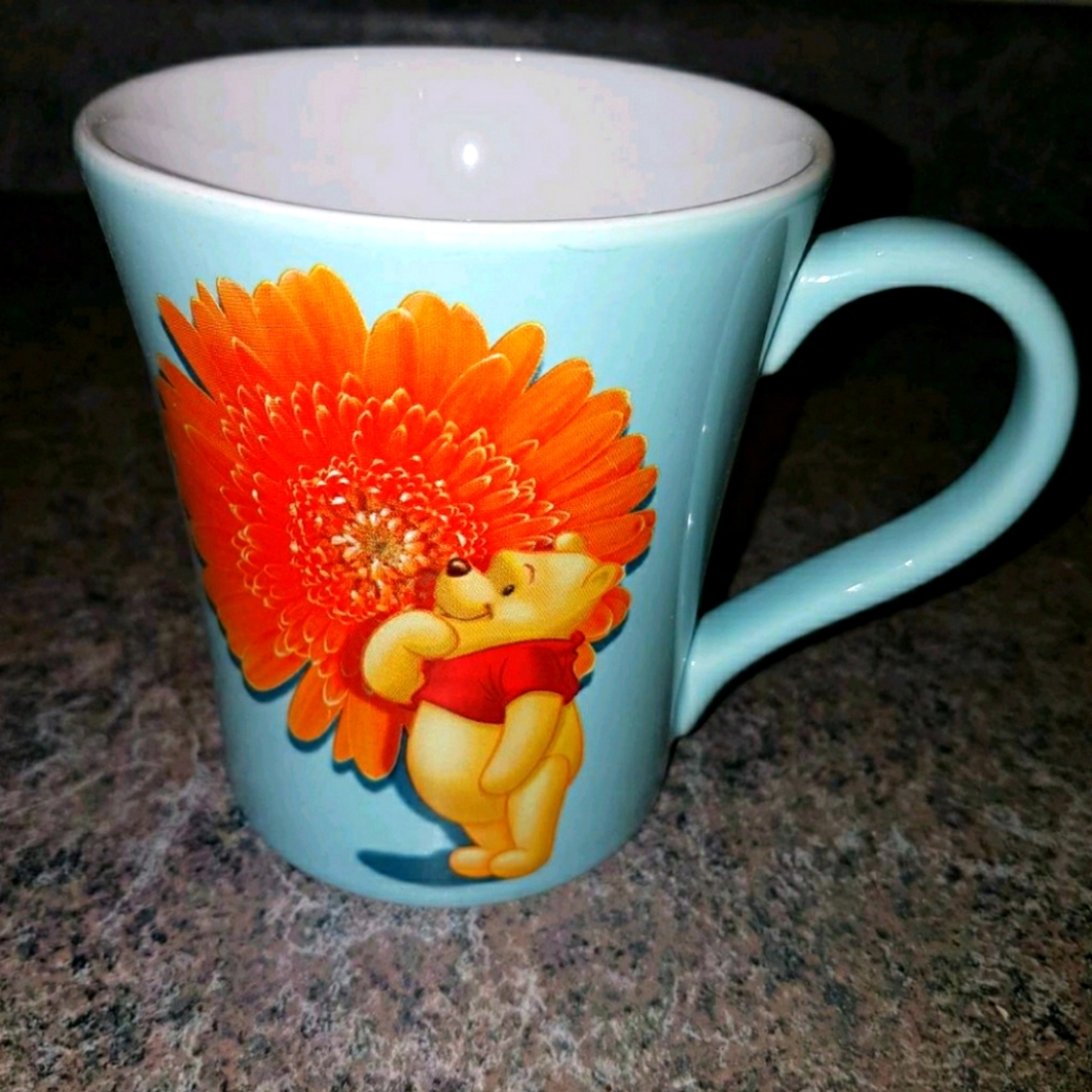 BN Retired DISNEY Winnie The Pooh LG Mug